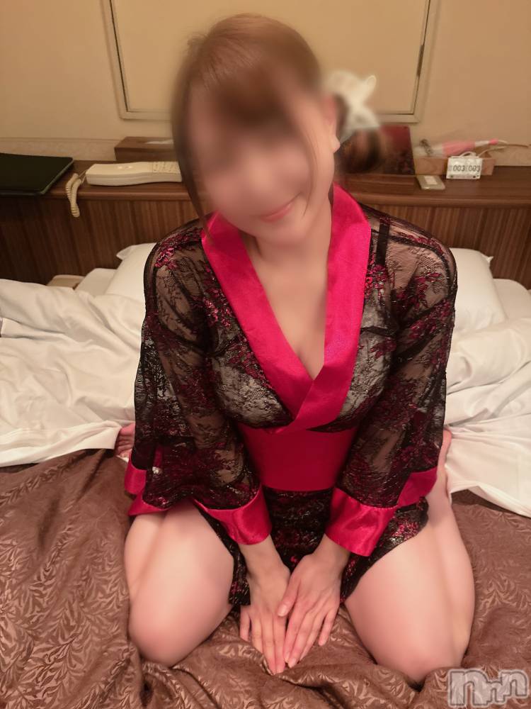 長岡人妻デリヘル長岡人妻市(ナガオカヒトヅマイチ) めい★プルプルの唇&ロリ顔(31)の7月4日写メブログ「もちむぎ食べるよ、、、笑」