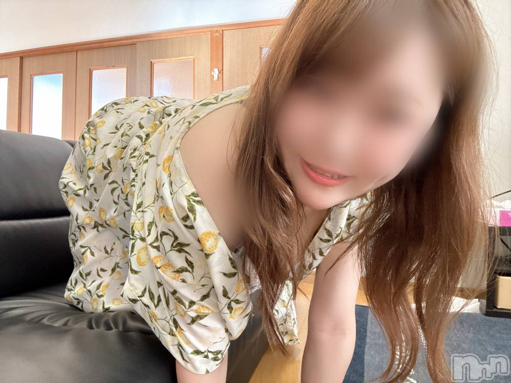 長岡人妻デリヘル長岡人妻市(ナガオカヒトヅマイチ) めい★プルプルの唇&ロリ顔(31)の9月17日写メブログ「出勤しました❤️」