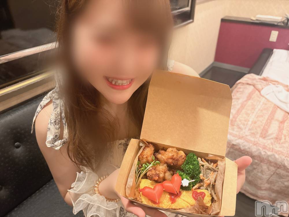 長岡人妻デリヘル長岡人妻市(ナガオカヒトヅマイチ) めい★プルプルの唇&ロリ顔(31)の9月18日写メブログ「もうひとりでしたの？🙈❤️」