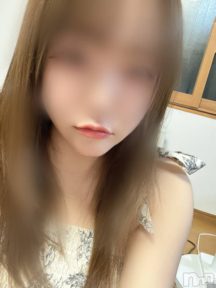 長岡人妻デリヘル長岡人妻市(ナガオカヒトヅマイチ) めい★プルプルの唇&ロリ顔(31)の10月5日写メブログ「季節感とは」