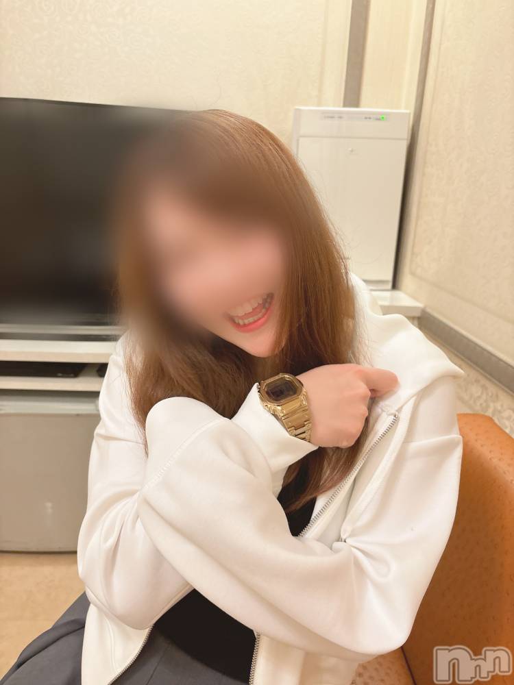 長岡人妻デリヘル長岡人妻市(ナガオカヒトヅマイチ) めい★プルプルの唇&ロリ顔(31)の10月8日写メブログ「お嫁に行きました👰‍♀️❤️」