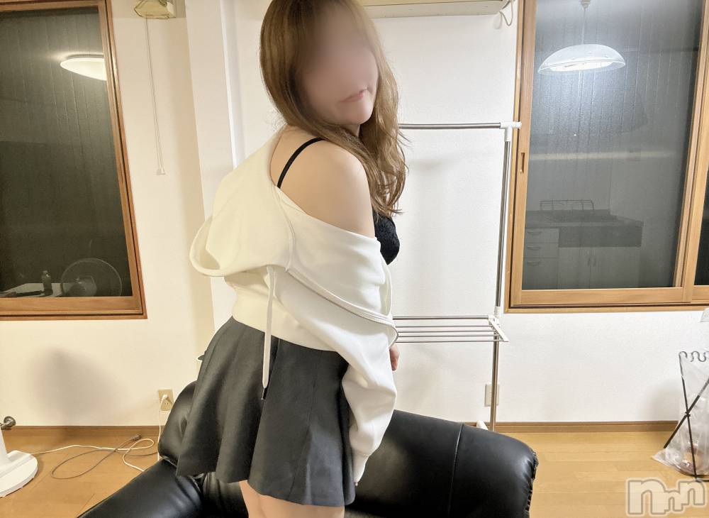 長岡人妻デリヘル長岡人妻市(ナガオカヒトヅマイチ) めい★プルプルの唇&ロリ顔(31)の11月16日写メブログ「近況報告」