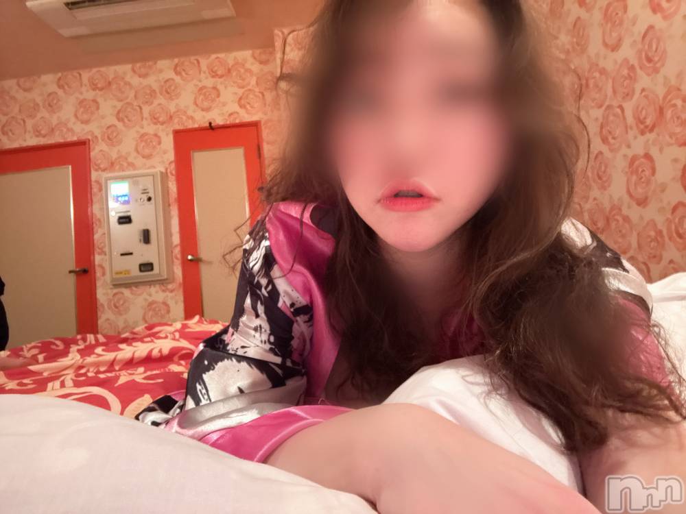 長岡人妻デリヘル長岡人妻市(ナガオカヒトヅマイチ) めい★プルプルの唇&ロリ顔(31)の1月1日写メブログ「あけましておめでとう」