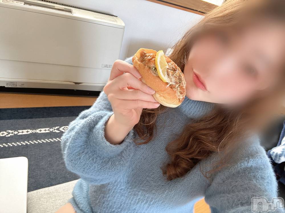 長岡人妻デリヘル長岡人妻市(ナガオカヒトヅマイチ) めい★プルプルの唇&ロリ顔(31)の1月16日写メブログ「素敵な一年の幕開けに」