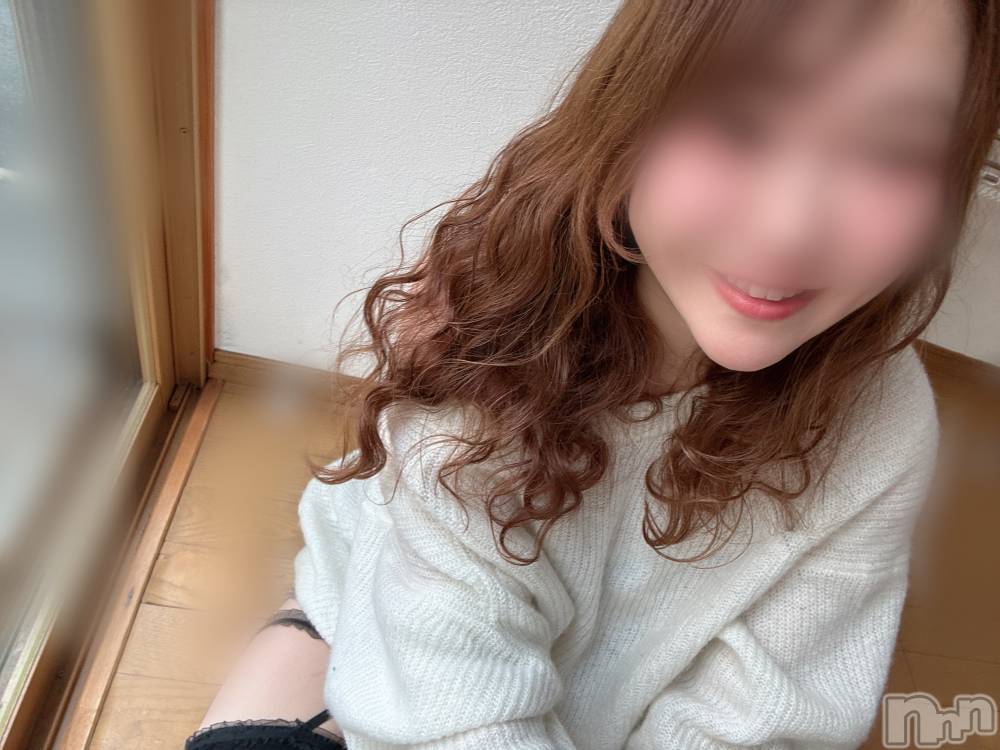 長岡人妻デリヘル長岡人妻市(ナガオカヒトヅマイチ) めい★プルプルの唇&ロリ顔(31)の3月10日写メブログ「コート重いからきらい😠」