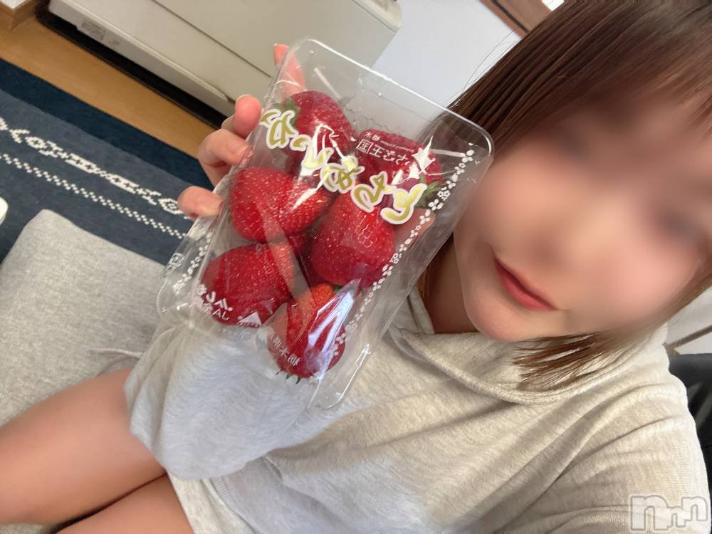 長岡人妻デリヘル長岡人妻市(ナガオカヒトヅマイチ) めい★プルプルの唇&ロリ顔(31)の4月17日写メブログ「めいのいる世界」