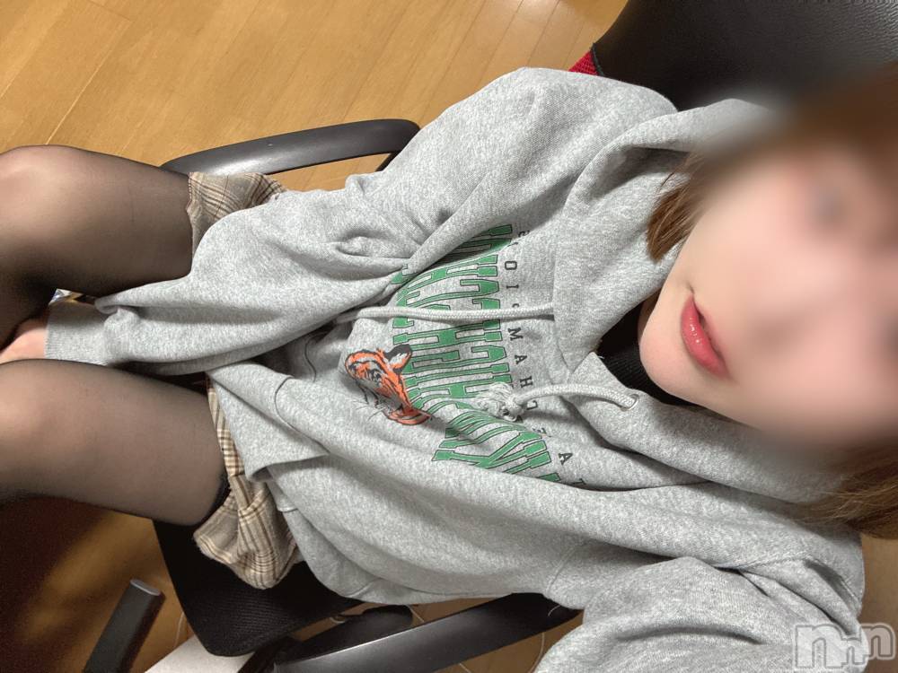 長岡人妻デリヘル長岡人妻市(ナガオカヒトヅマイチ) めい★プルプルの唇&ロリ顔(31)の4月25日写メブログ「そりゃ寒いよね☁️🧸」
