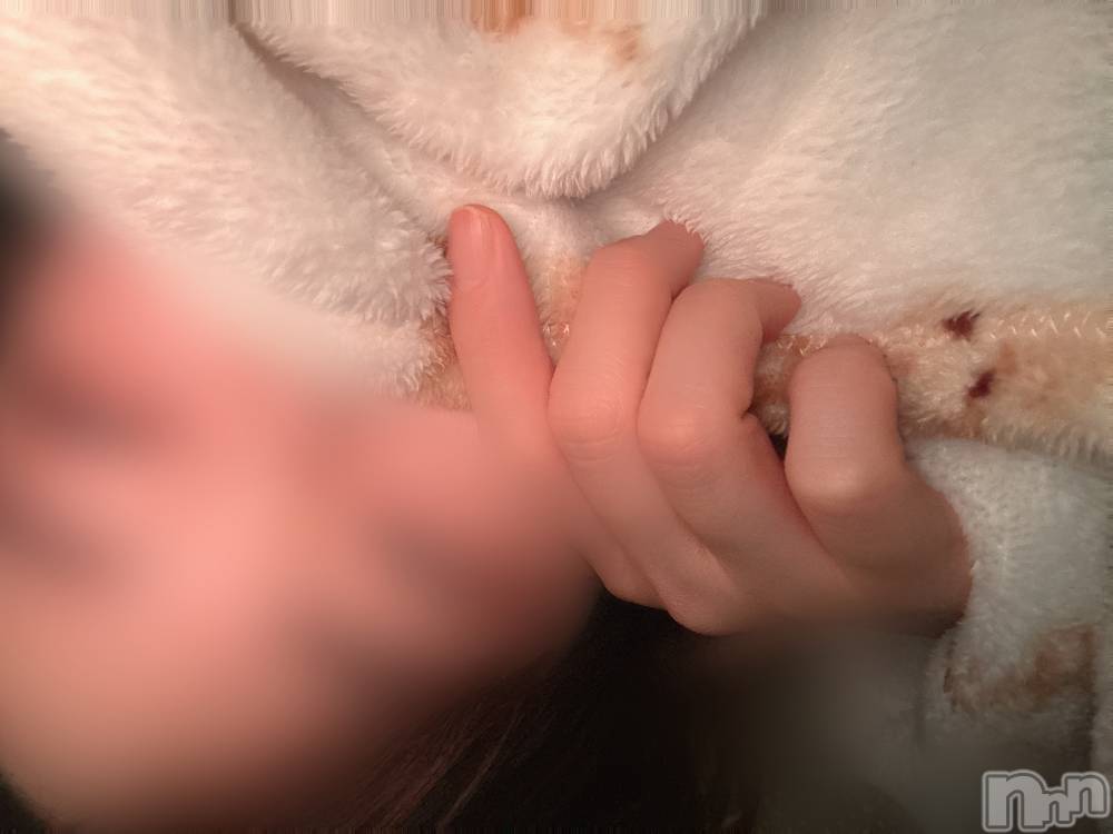 長岡人妻デリヘル長岡人妻市(ナガオカヒトヅマイチ) めい★プルプルの唇&ロリ顔(31)の5月15日写メブログ「寝る前のおしゃべりって幸せだよね～」