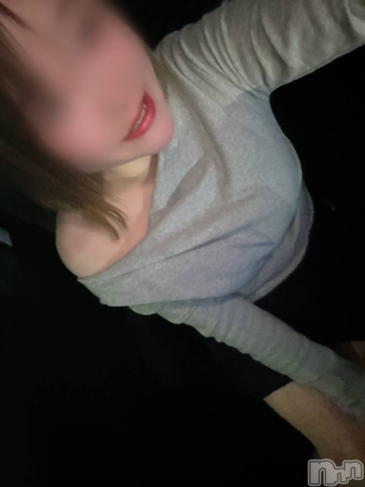 長岡人妻デリヘル長岡人妻市(ナガオカヒトヅマイチ) めい★プルプルの唇&ロリ顔(31)の5月29日写メブログ「22時❤️」