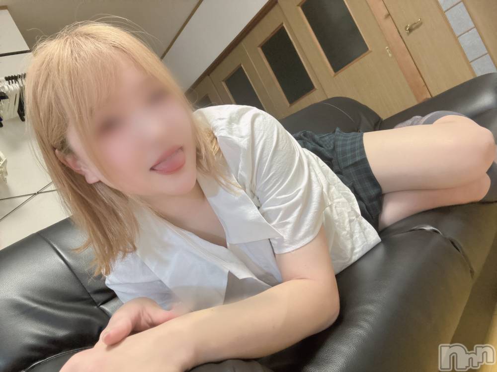 長岡人妻デリヘル長岡人妻市(ナガオカヒトヅマイチ) めい★プルプルの唇&ロリ顔(31)の7月24日写メブログ「気がすむまで遊んで、私で」