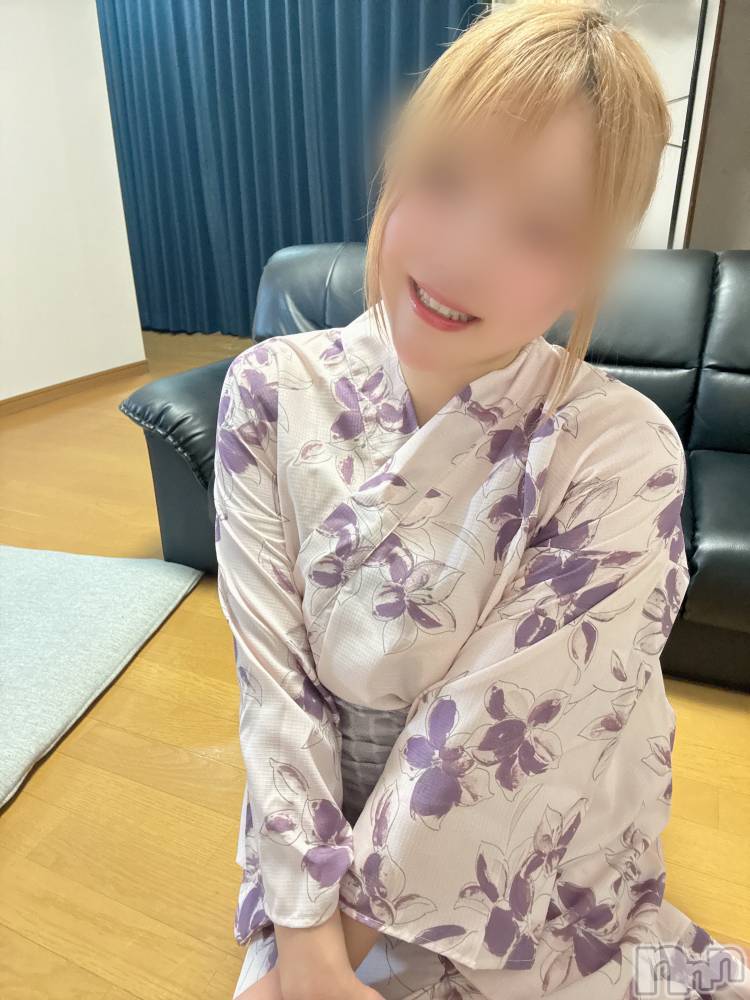 長岡人妻デリヘル長岡人妻市(ナガオカヒトヅマイチ) めい★プルプルの唇&ロリ顔(31)の7月26日写メブログ「打ち上げ開始で御座います」