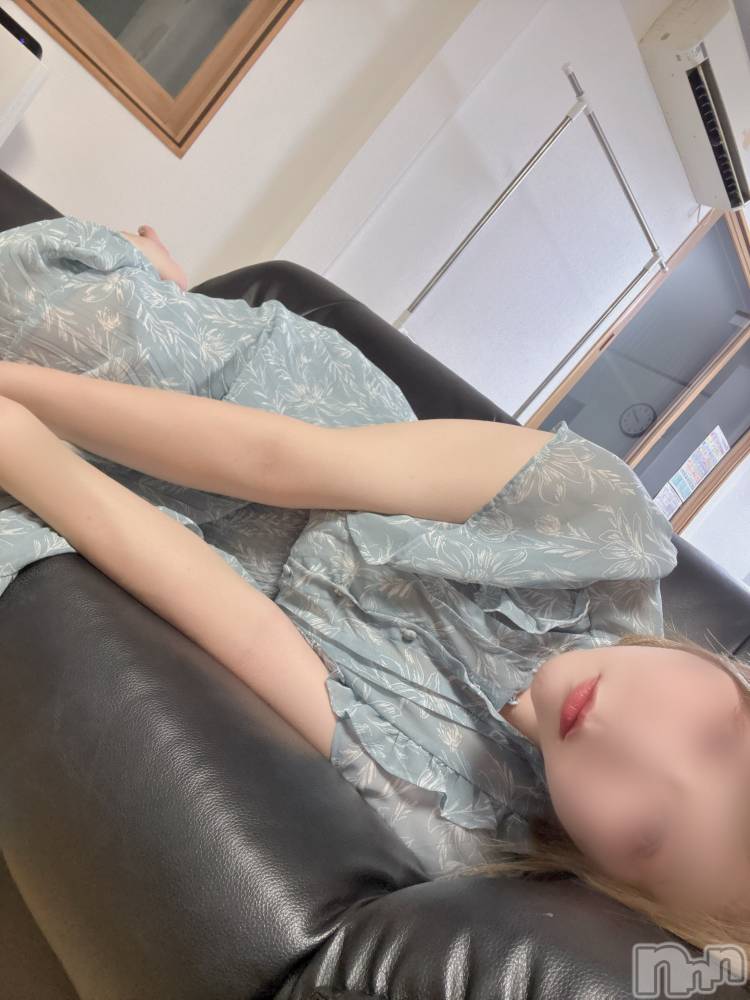 長岡人妻デリヘル長岡人妻市(ナガオカヒトヅマイチ) めい★プルプルの唇&ロリ顔(31)の8月21日写メブログ「次回22時から❤️」