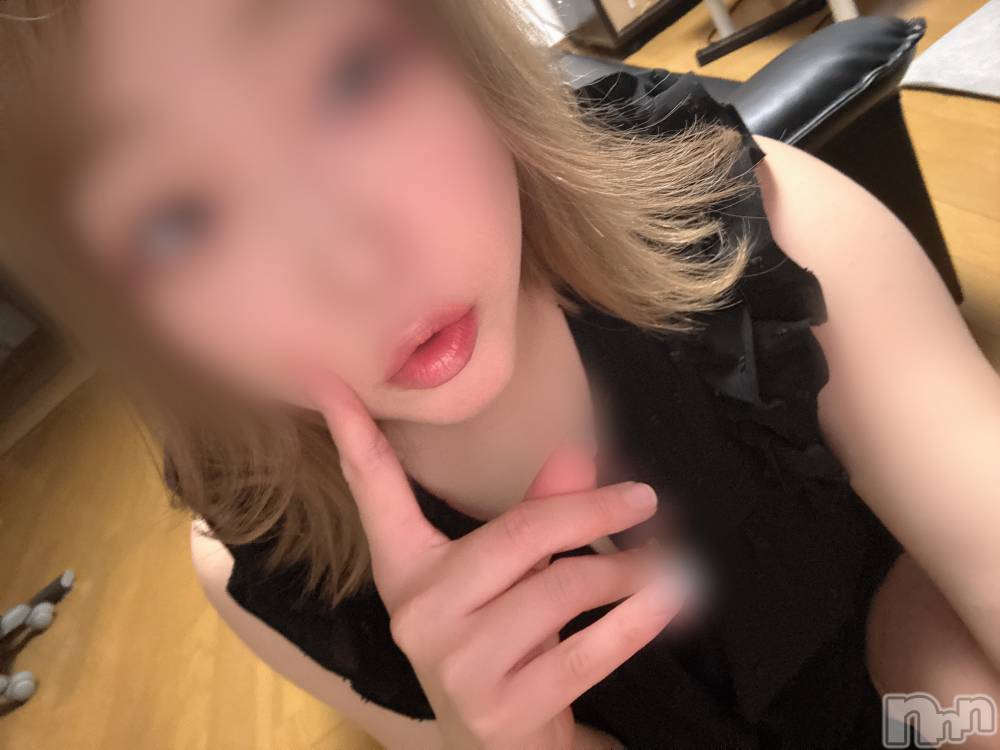 長岡デリヘル長岡人妻市(ナガオカヒトヅマイチ) めい★プルプルの唇&ロリ顔(31)の10月8日写メブログ「ちゅーどころではない」
