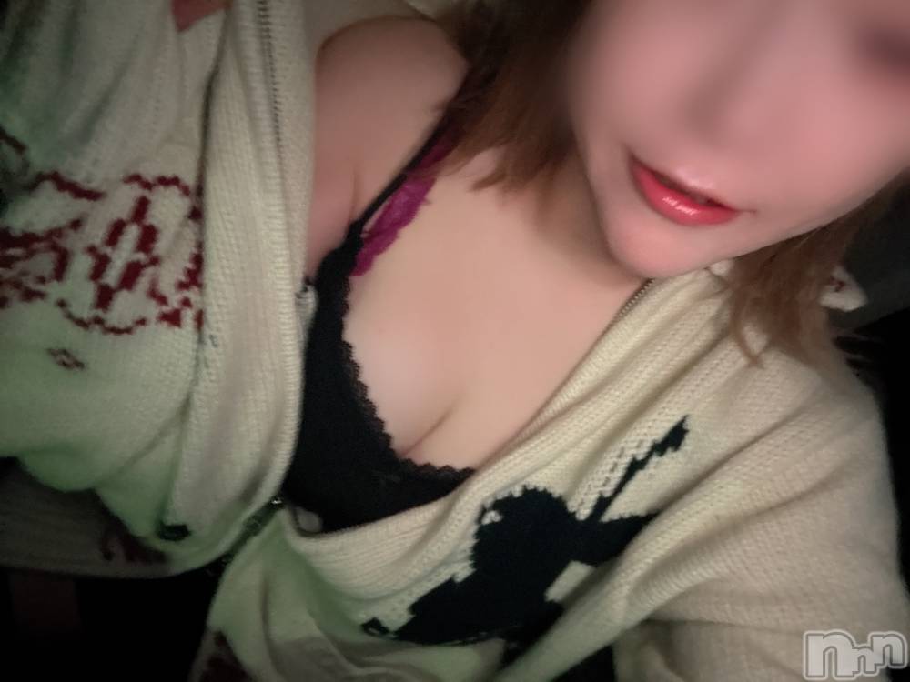 長岡デリヘル長岡人妻市(ナガオカヒトヅマイチ) めい★プルプルの唇&ロリ顔(31)の10月15日写メブログ「すきです🙋‍♀️」