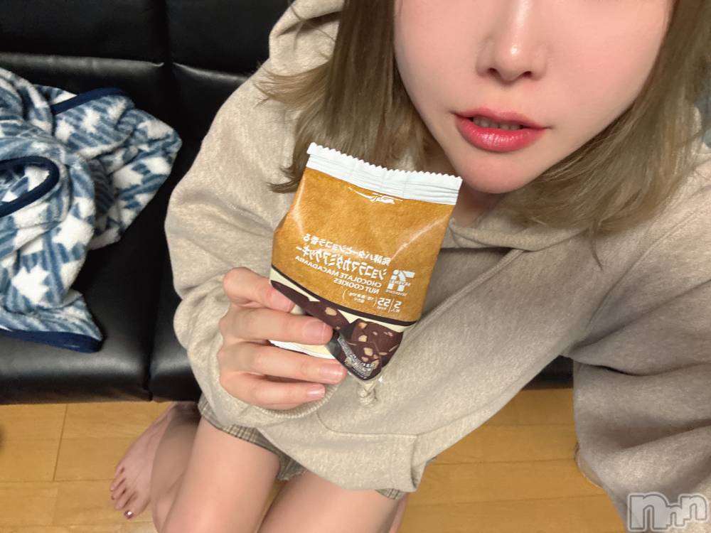 長岡デリヘル長岡人妻市(ナガオカヒトヅマイチ) めい★プルプルの唇&ロリ顔(31)の11月6日写メブログ「あなたのクッキーここです😈」