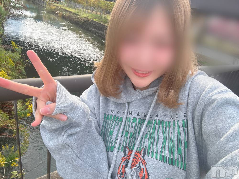 長岡デリヘル長岡人妻市(ナガオカヒトヅマイチ) めい★プルプルの唇&ロリ顔(31)の11月13日写メブログ「イェーイ✌︎('ω')✌︎」