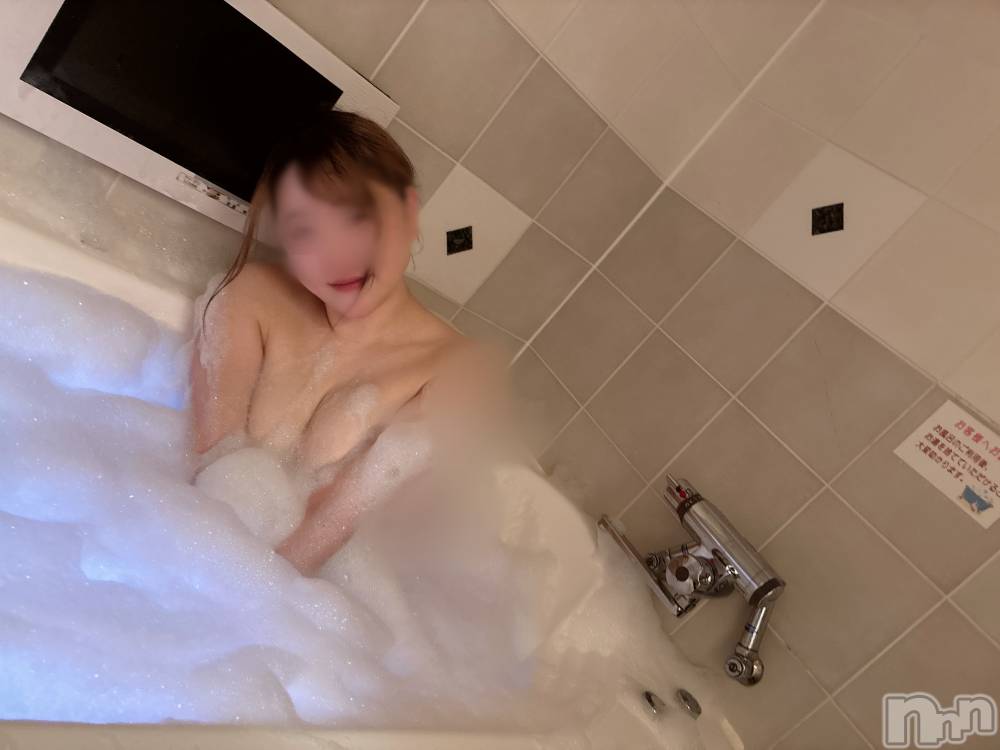 長岡デリヘル長岡人妻市(ナガオカヒトヅマイチ) めい★プルプルの唇&ロリ顔(31)の11月13日写メブログ「イチイチカワイイキミナライイ」