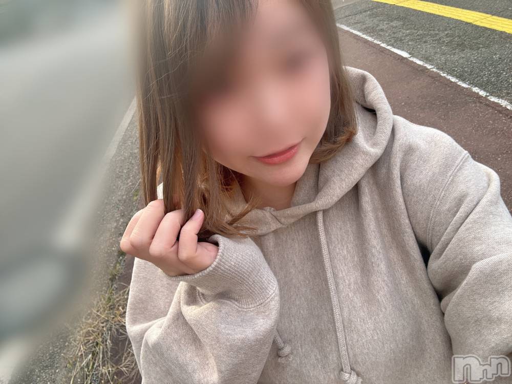 長岡デリヘル長岡人妻市(ナガオカヒトヅマイチ) めい★プルプルの唇&ロリ顔(31)の11月15日写メブログ「食べたい🍄」