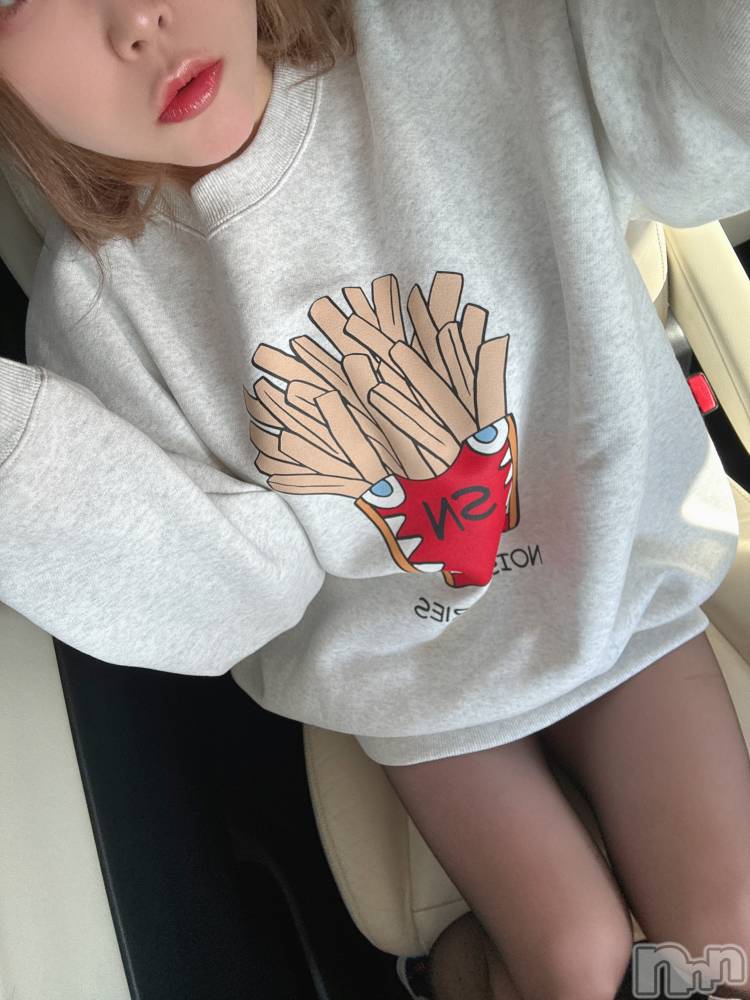 長岡デリヘル長岡人妻市(ナガオカヒトヅマイチ) めい★プルプルの唇&ロリ顔(31)の11月16日写メブログ「黒ストデビュー👯」