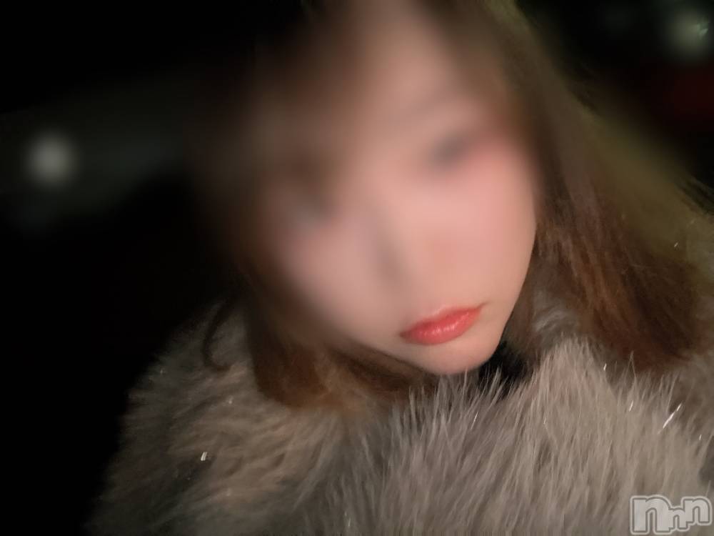 長岡デリヘル長岡人妻市(ナガオカヒトヅマイチ) めい★プルプルの唇&ロリ顔(31)の12月19日写メブログ「パーティーでも行くんか」