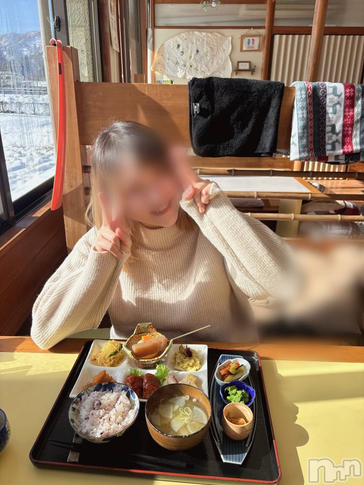 長岡デリヘル長岡人妻市(ナガオカヒトヅマイチ) めい★プルプルの唇&ロリ顔(31)の1月7日写メブログ「チーズ好きが判明しました」