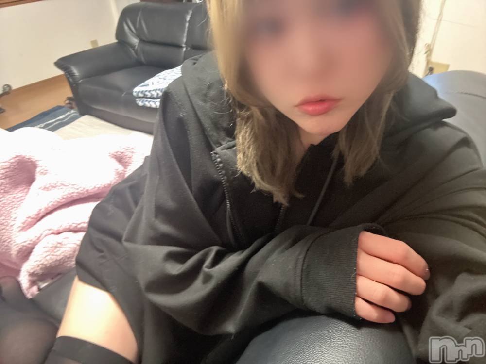 長岡デリヘル長岡人妻市(ナガオカヒトヅマイチ) めい★プルプルの唇&ロリ顔(31)の4月8日写メブログ「オキニ登録よろしく🙋‍♀️❤️」