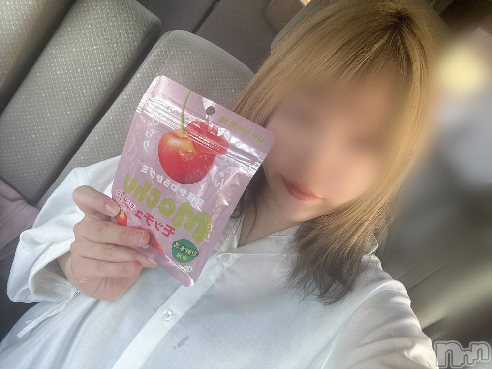 長岡デリヘル長岡人妻市(ナガオカヒトヅマイチ) めい★プルプルの唇&ロリ顔(31)の4月15日写メブログ「まるでくちびる」