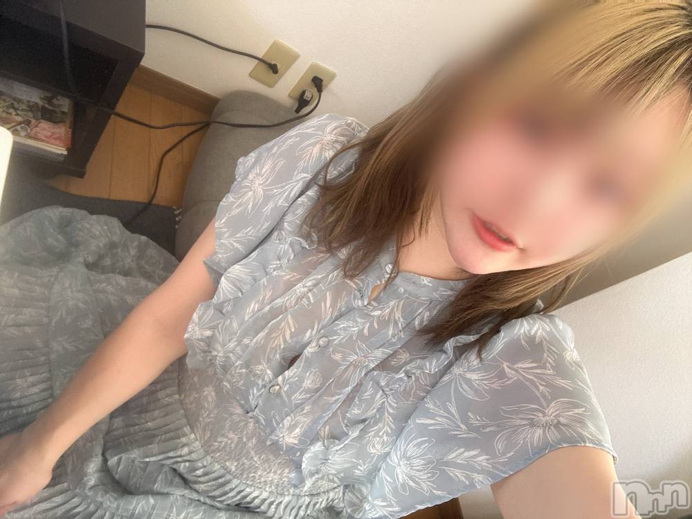 長岡デリヘル長岡人妻市(ナガオカヒトヅマイチ) めい★プルプルの唇&ロリ顔(31)の4月26日写メブログ「わーい🍜」