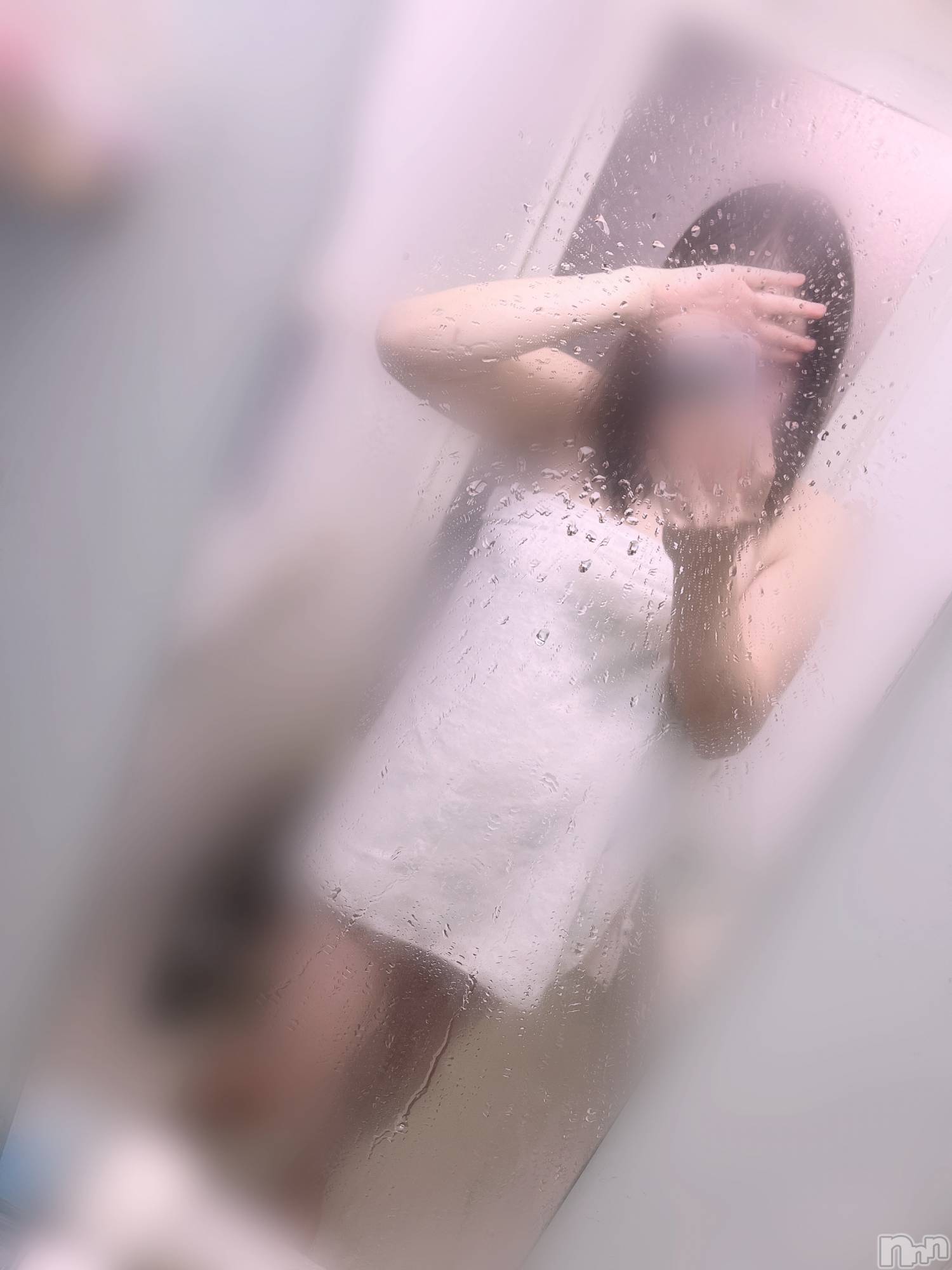 長岡人妻デリヘル長岡人妻市(ナガオカヒトヅマイチ)めい★プルプルの唇&ロリ顔(31)の2023年12月1日写メブログ「20時から🧸💛」