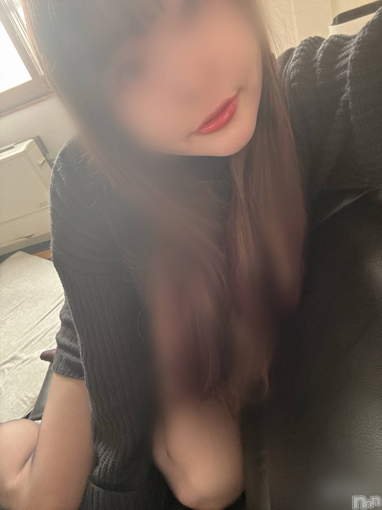 長岡人妻デリヘル長岡人妻市(ナガオカヒトヅマイチ)めい★プルプルの唇&ロリ顔(31)の2024年3月15日写メブログ「こんばんは❤️」