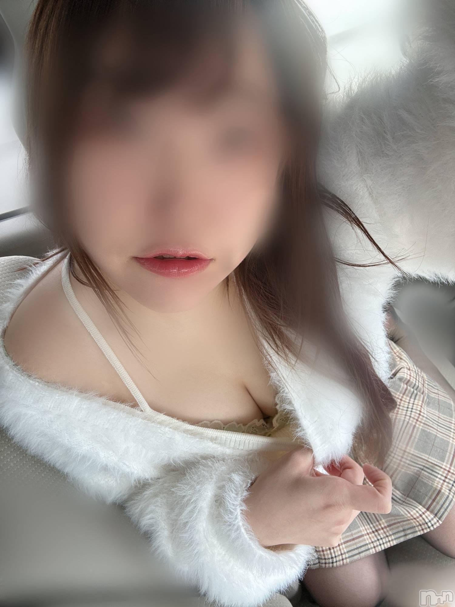 長岡人妻デリヘル長岡人妻市(ナガオカヒトヅマイチ)めい★天然？あざとエッロい？(31)の2024年3月17日写メブログ「ぬがせちゃう？」