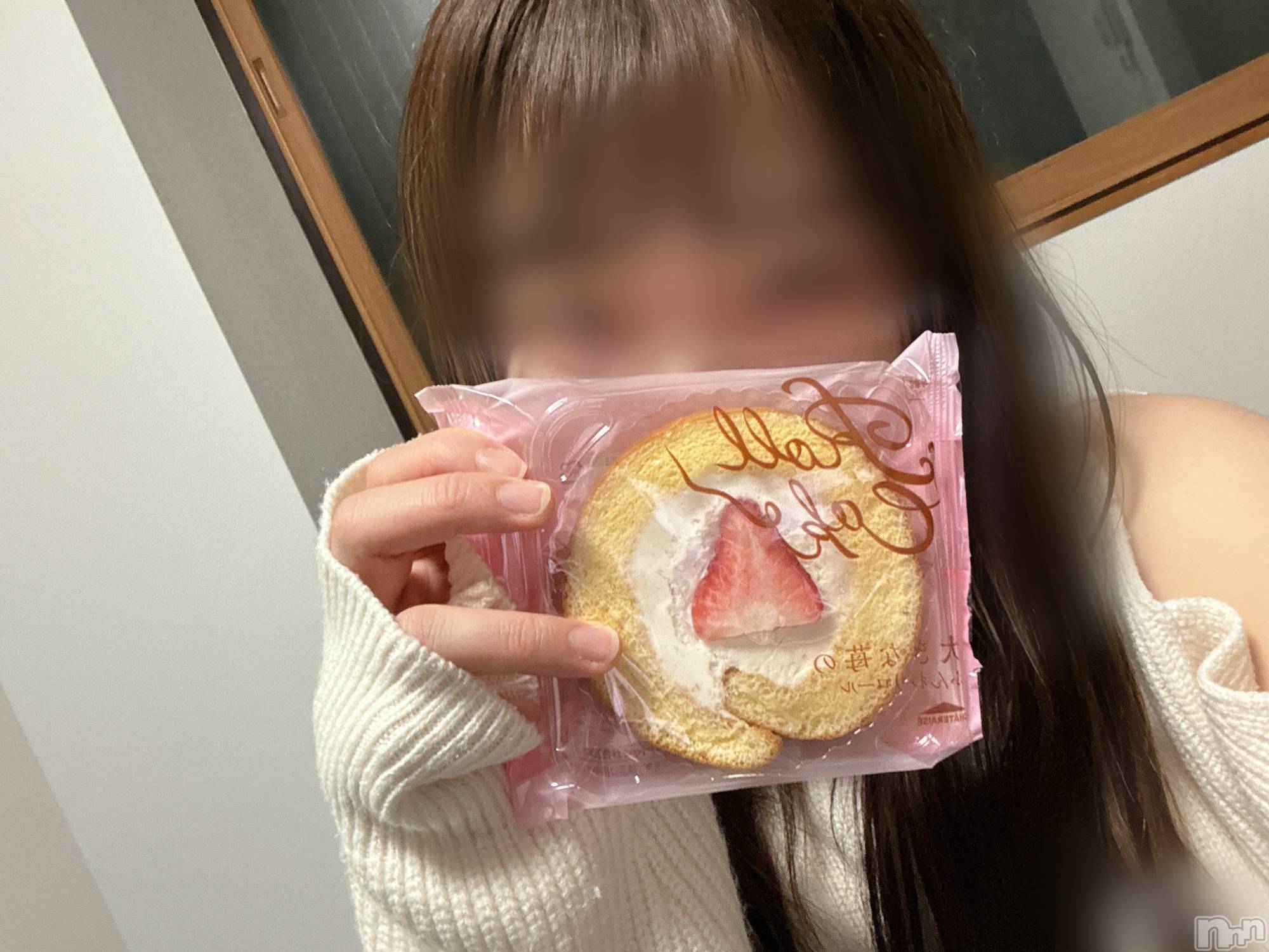 長岡人妻デリヘル長岡人妻市(ナガオカヒトヅマイチ)めい★プルプルの唇&ロリ顔(31)の2024年4月10日写メブログ「今日からメロン！」
