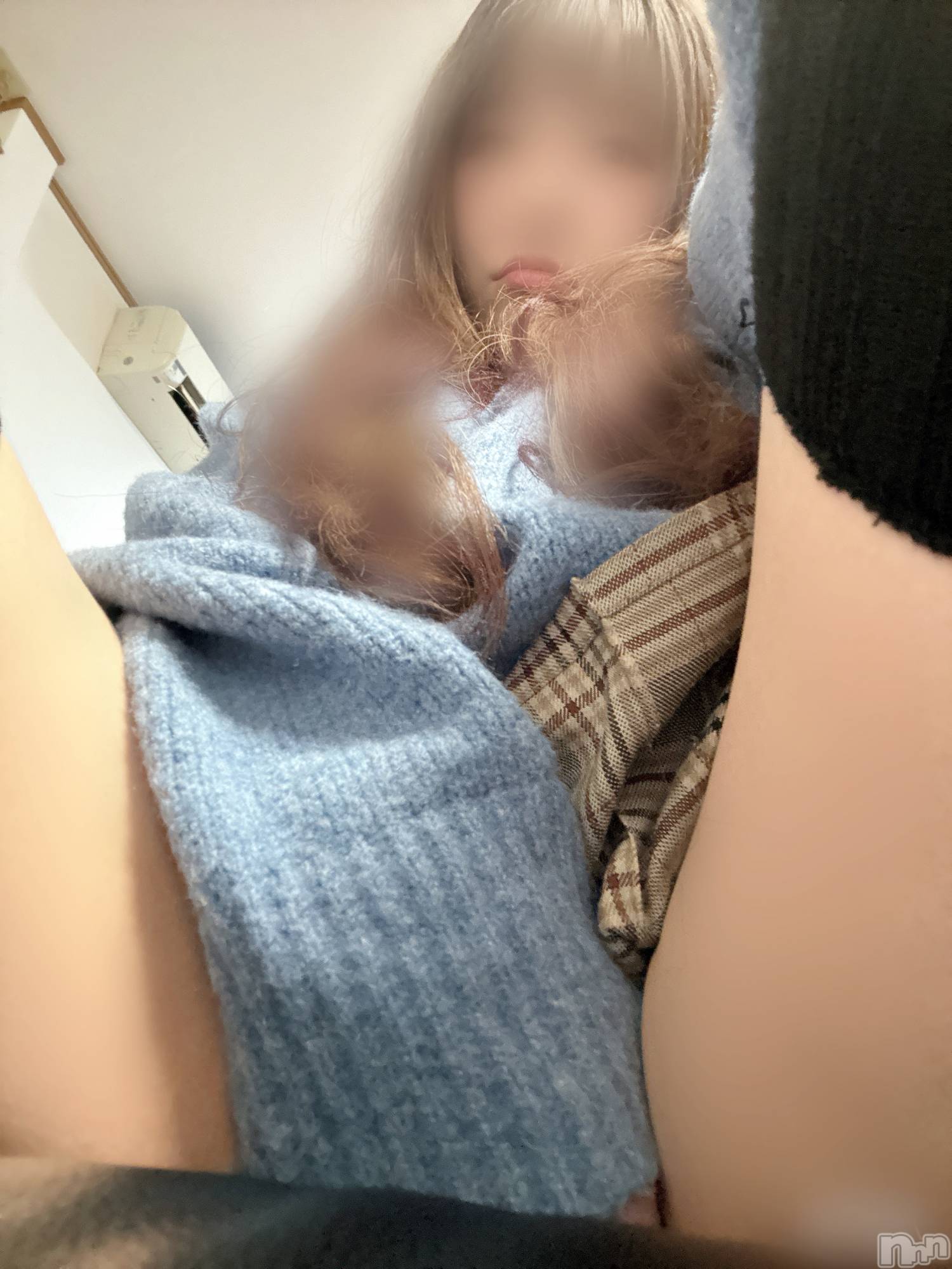 長岡人妻デリヘル長岡人妻市(ナガオカヒトヅマイチ)めい★プルプルの唇&ロリ顔(31)の2024年4月18日写メブログ「手じゃま？」