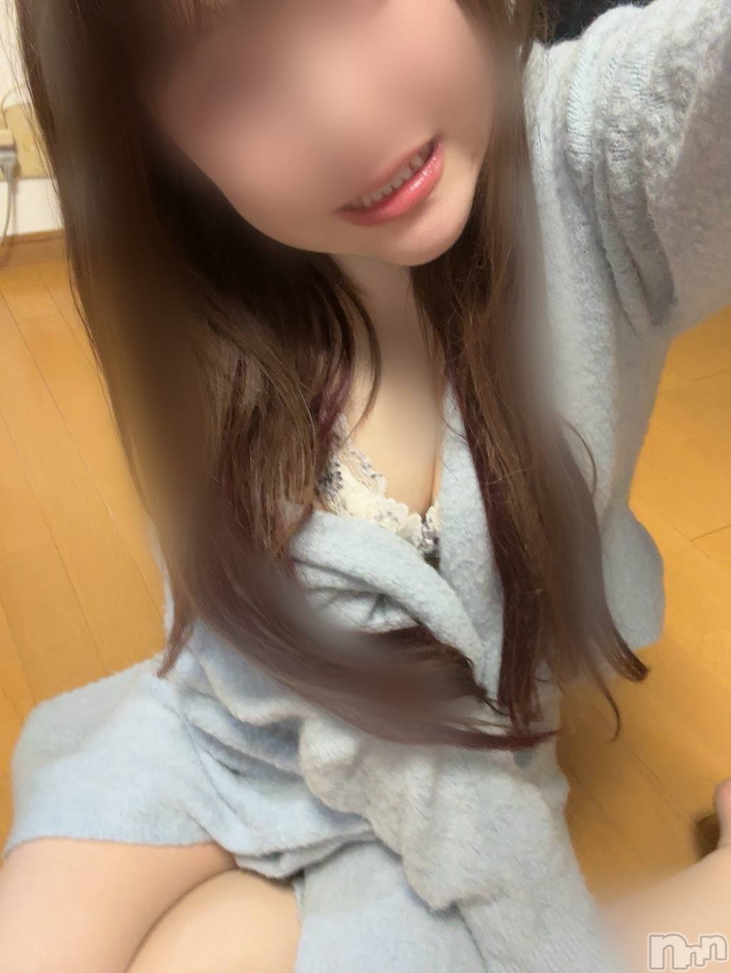 長岡人妻デリヘル長岡人妻市(ナガオカヒトヅマイチ)めい★プルプルの唇&ロリ顔(31)の2024年4月22日写メブログ「紅」