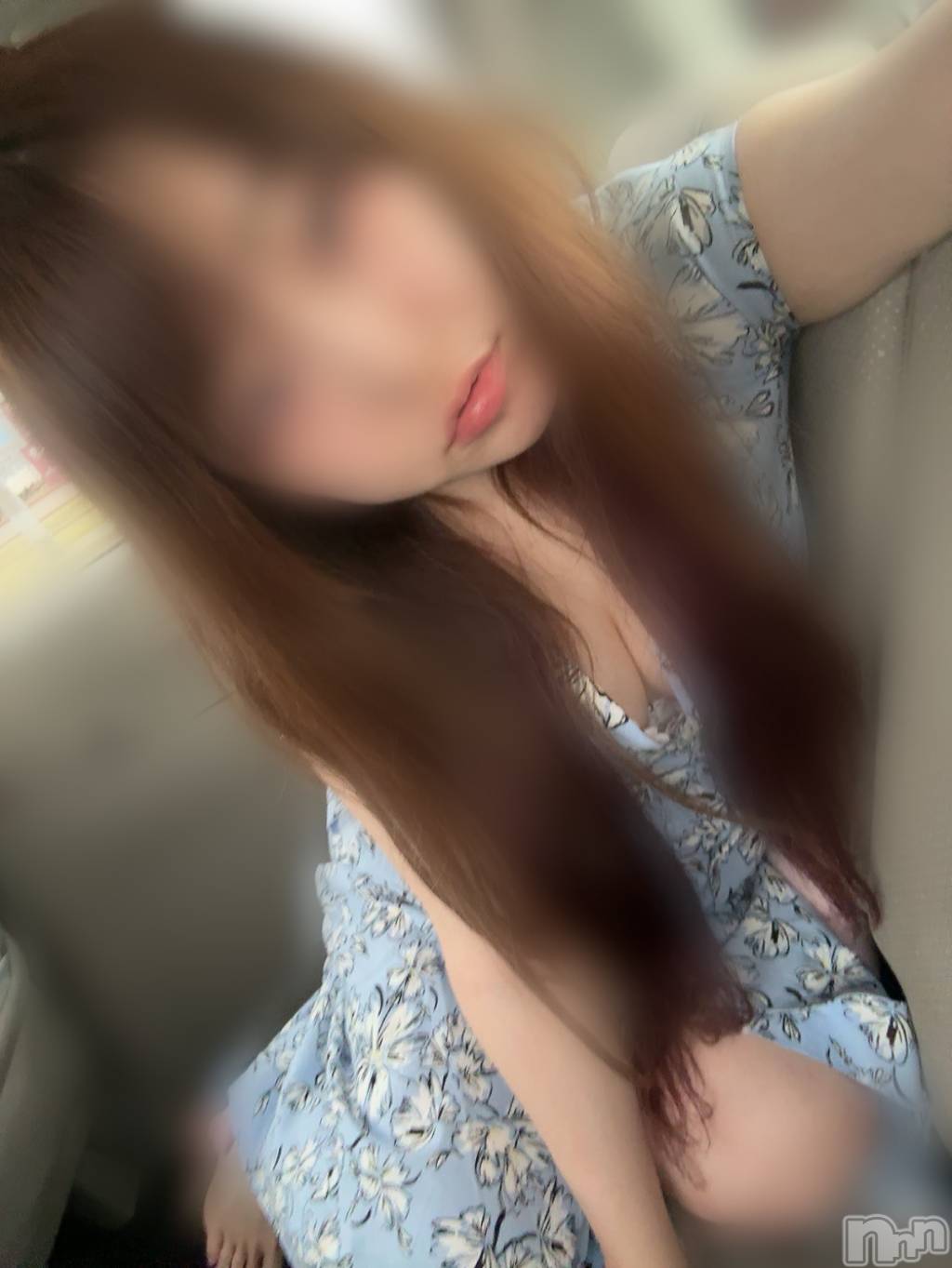 長岡人妻デリヘル長岡人妻市(ナガオカヒトヅマイチ)めい★プルプルの唇&ロリ顔(31)の2024年5月4日写メブログ「しに寸！笑」