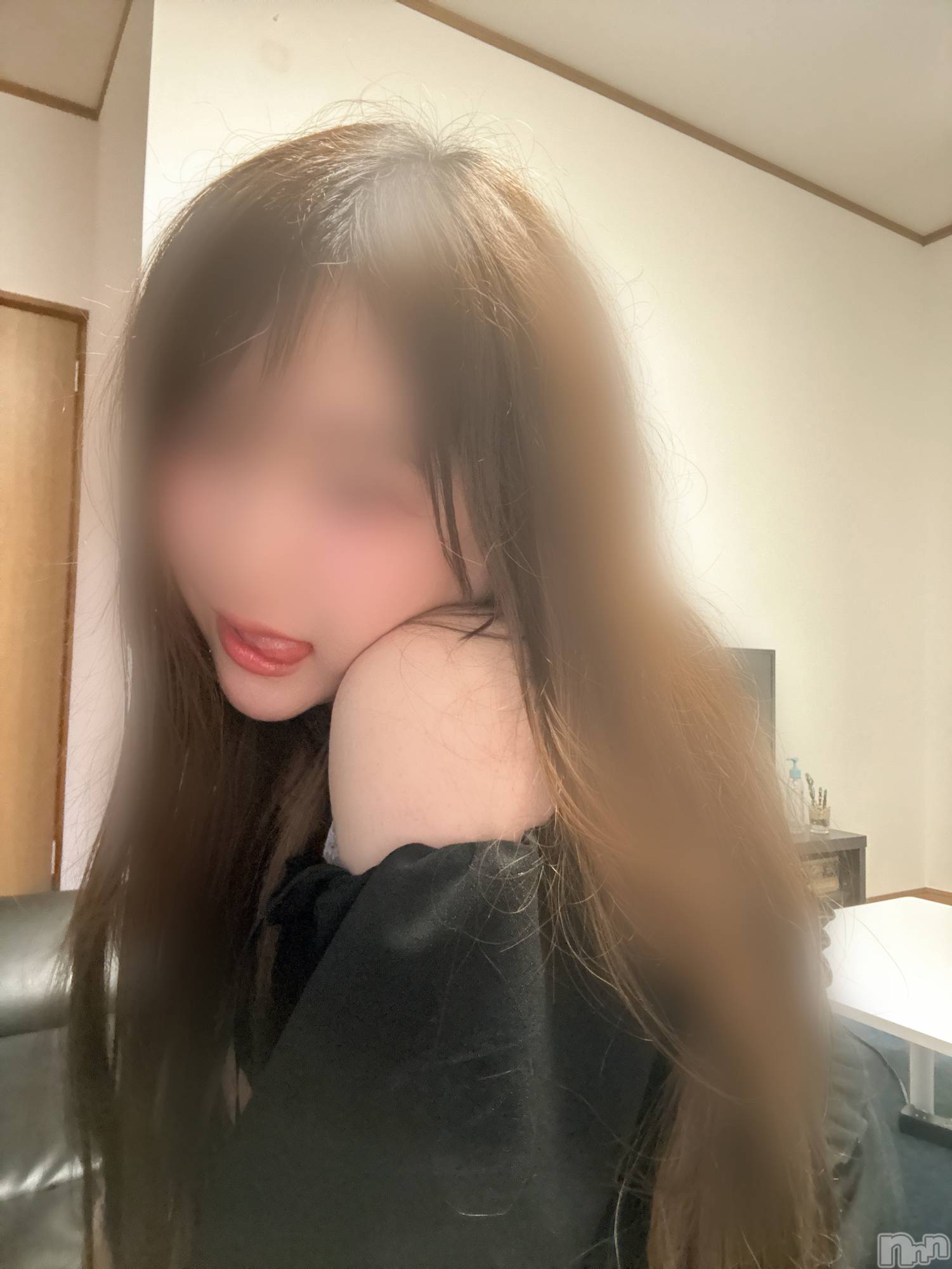 長岡人妻デリヘル長岡人妻市(ナガオカヒトヅマイチ)めい★プルプルの唇&ロリ顔(31)の2024年6月10日写メブログ「出張万歳🙌💞」