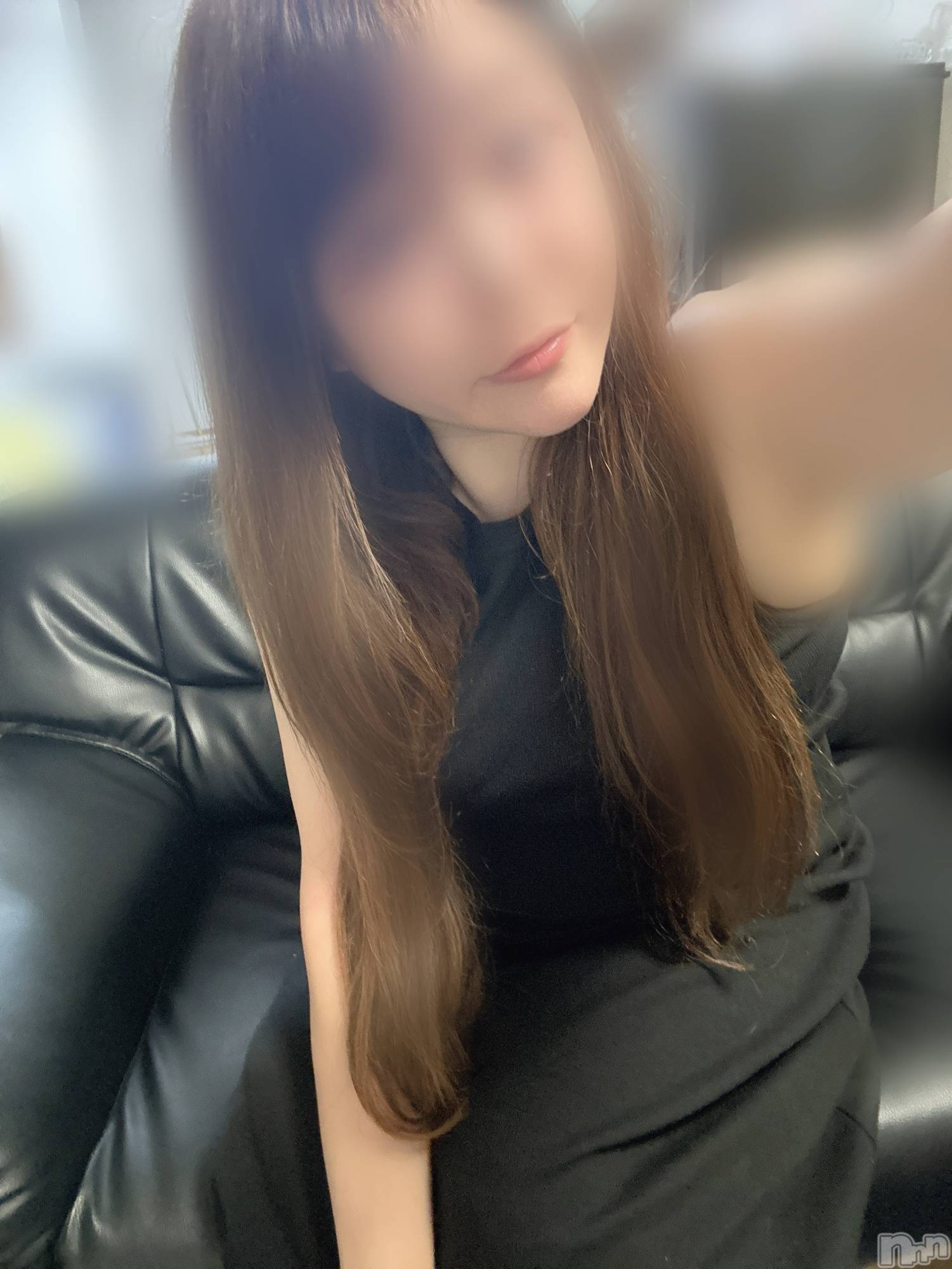 長岡人妻デリヘル長岡人妻市(ナガオカヒトヅマイチ)めい★プルプルの唇&ロリ顔(31)の2024年7月21日写メブログ「チョコミン党はわたしだけですよ」