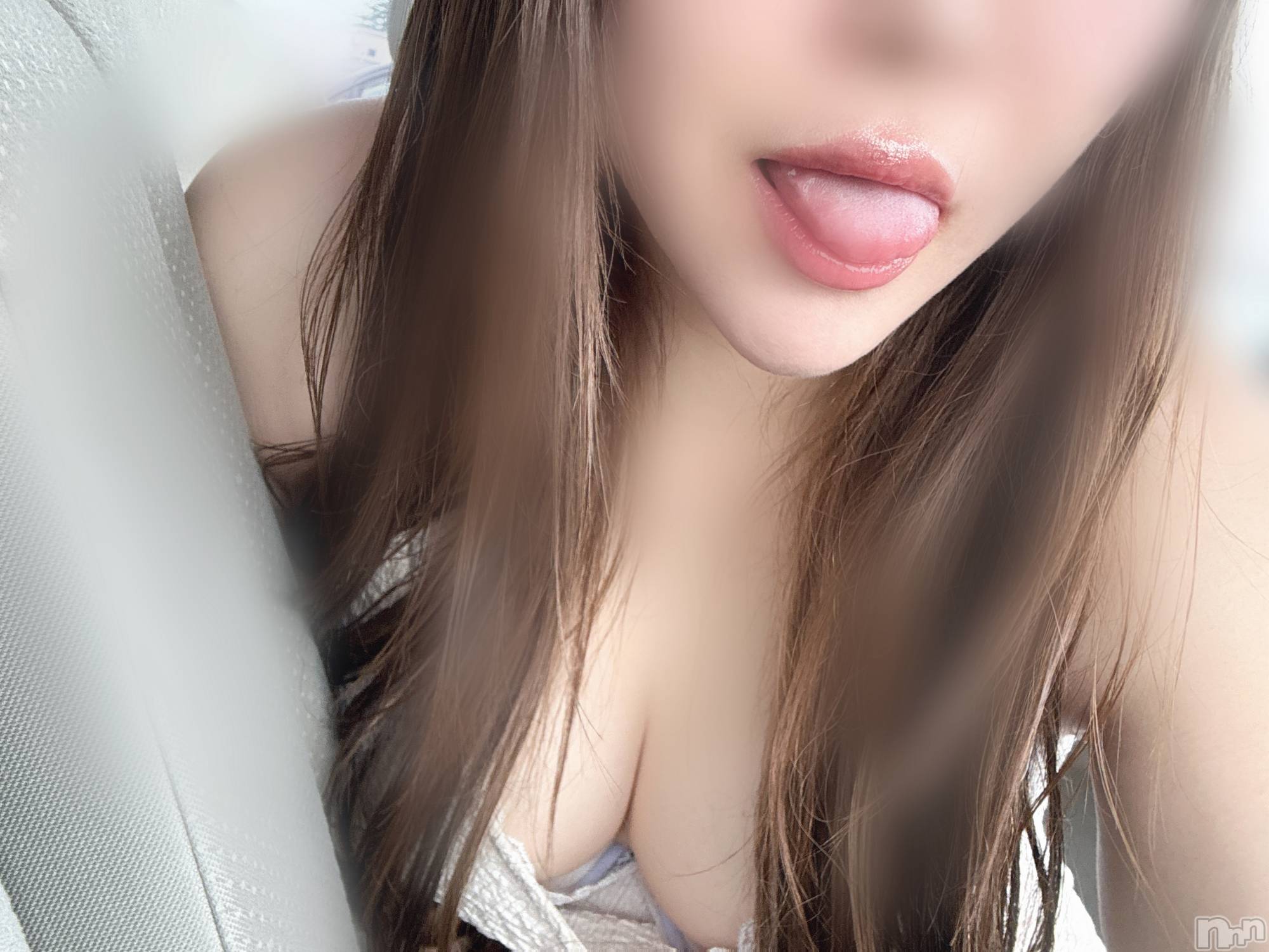 長岡人妻デリヘル長岡人妻市(ナガオカヒトヅマイチ)めい★プルプルの唇&ロリ顔(31)の2024年7月23日写メブログ「で、結局何部よ🤗？」