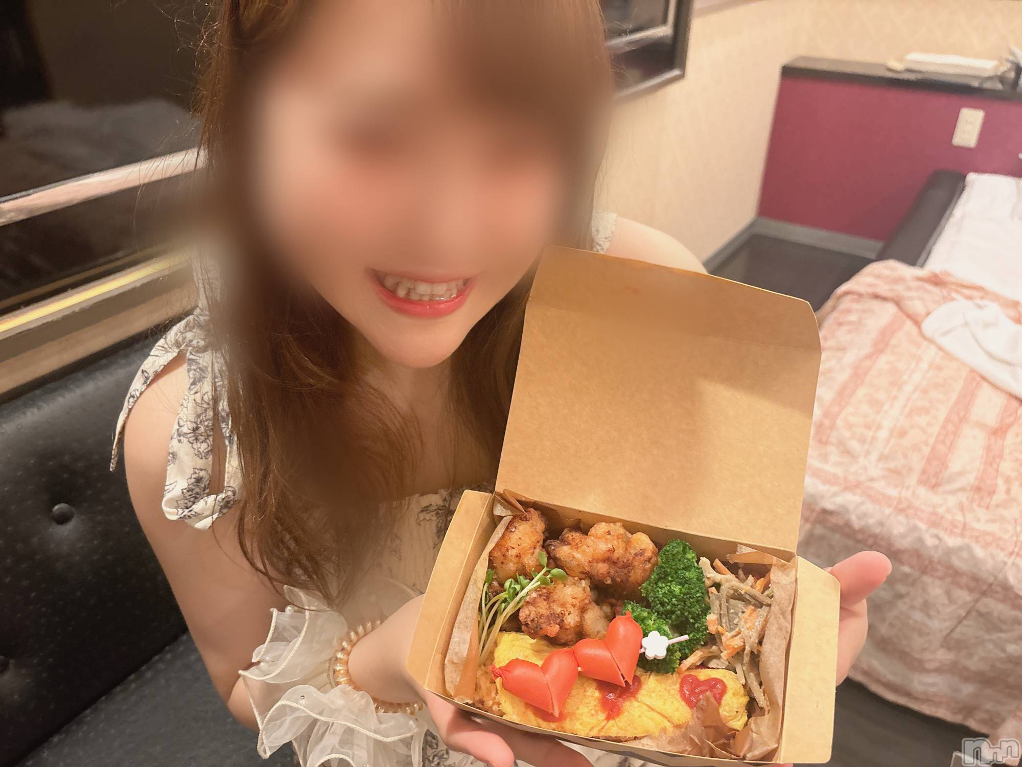 長岡人妻デリヘル長岡人妻市(ナガオカヒトヅマイチ)めい★プルプルの唇&ロリ顔(31)の2024年9月18日写メブログ「もうひとりでしたの？🙈❤️」