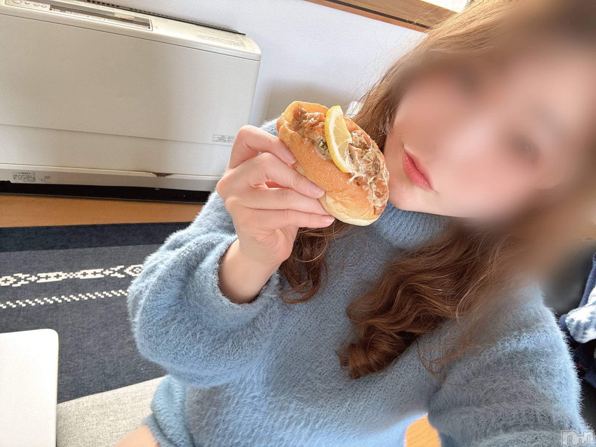 長岡人妻デリヘル長岡人妻市(ナガオカヒトヅマイチ)めい★プルプルの唇&ロリ顔(31)の2025年1月16日写メブログ「素敵な一年の幕開けに」