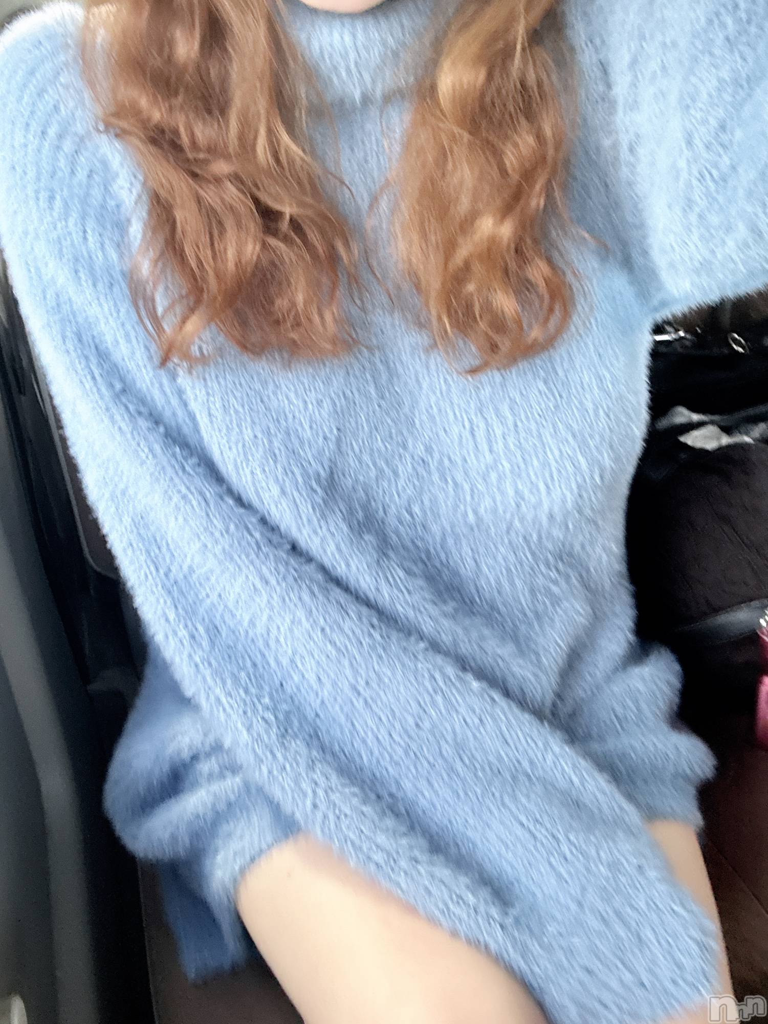 長岡人妻デリヘル長岡人妻市(ナガオカヒトヅマイチ)めい★プルプルの唇&ロリ顔(31)の2025年1月26日写メブログ「裸ニット」