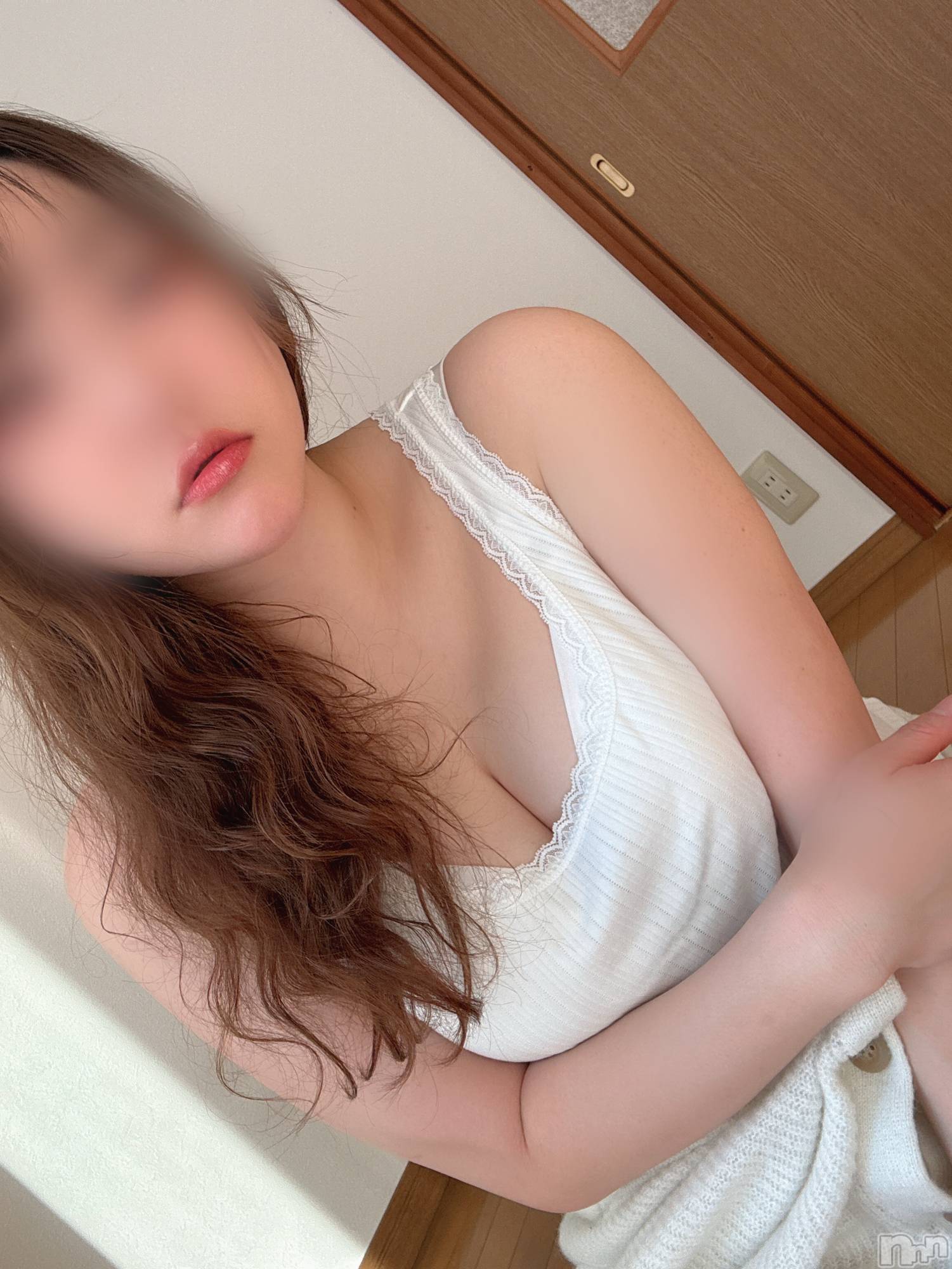 長岡人妻デリヘル長岡人妻市(ナガオカヒトヅマイチ)めい★プルプルの唇&ロリ顔(31)の2025年2月18日写メブログ「一年越し」