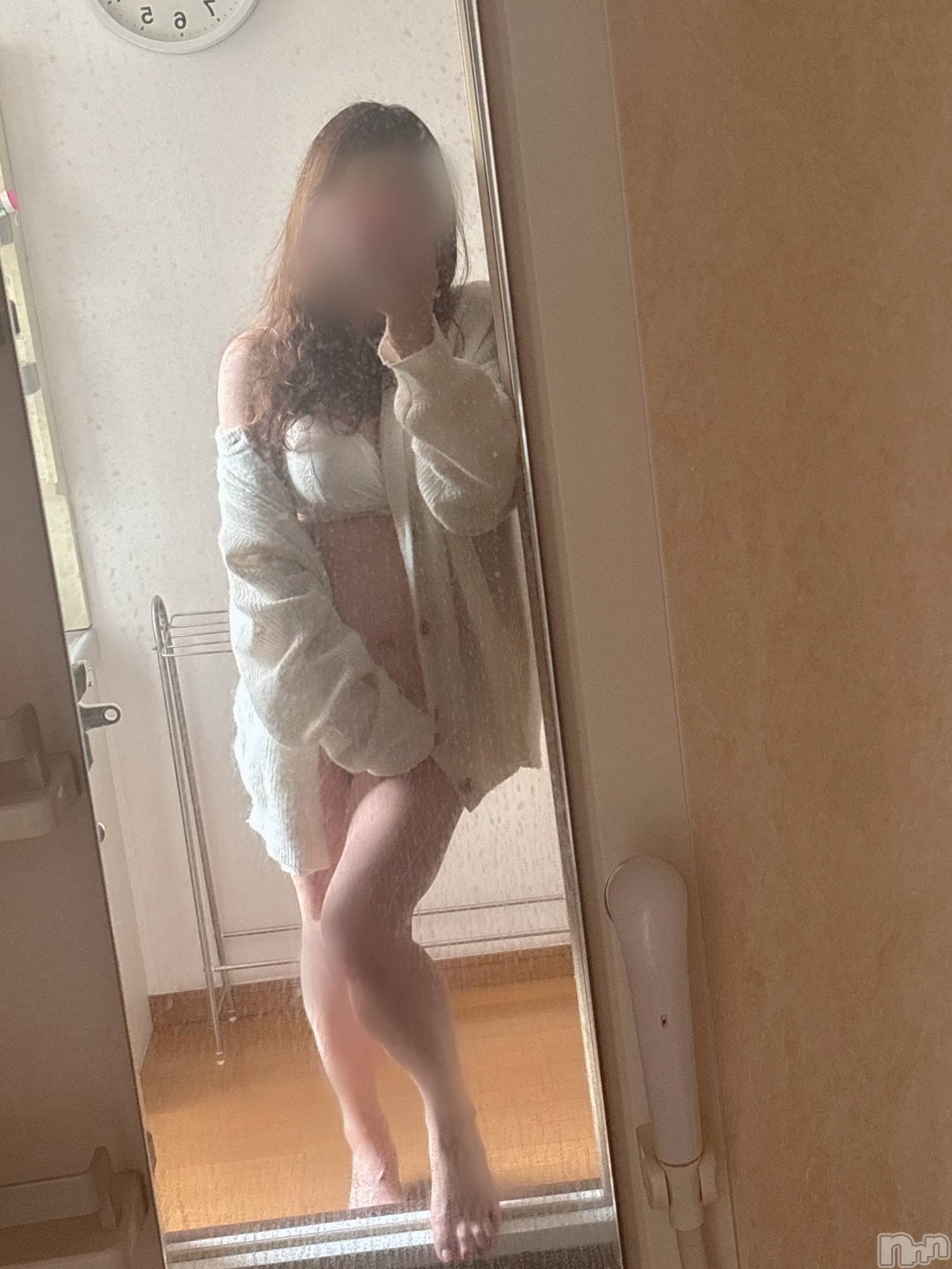 長岡人妻デリヘル長岡人妻市(ナガオカヒトヅマイチ)めい★プルプルの唇&ロリ顔(31)の2025年3月20日写メブログ「抱いて」