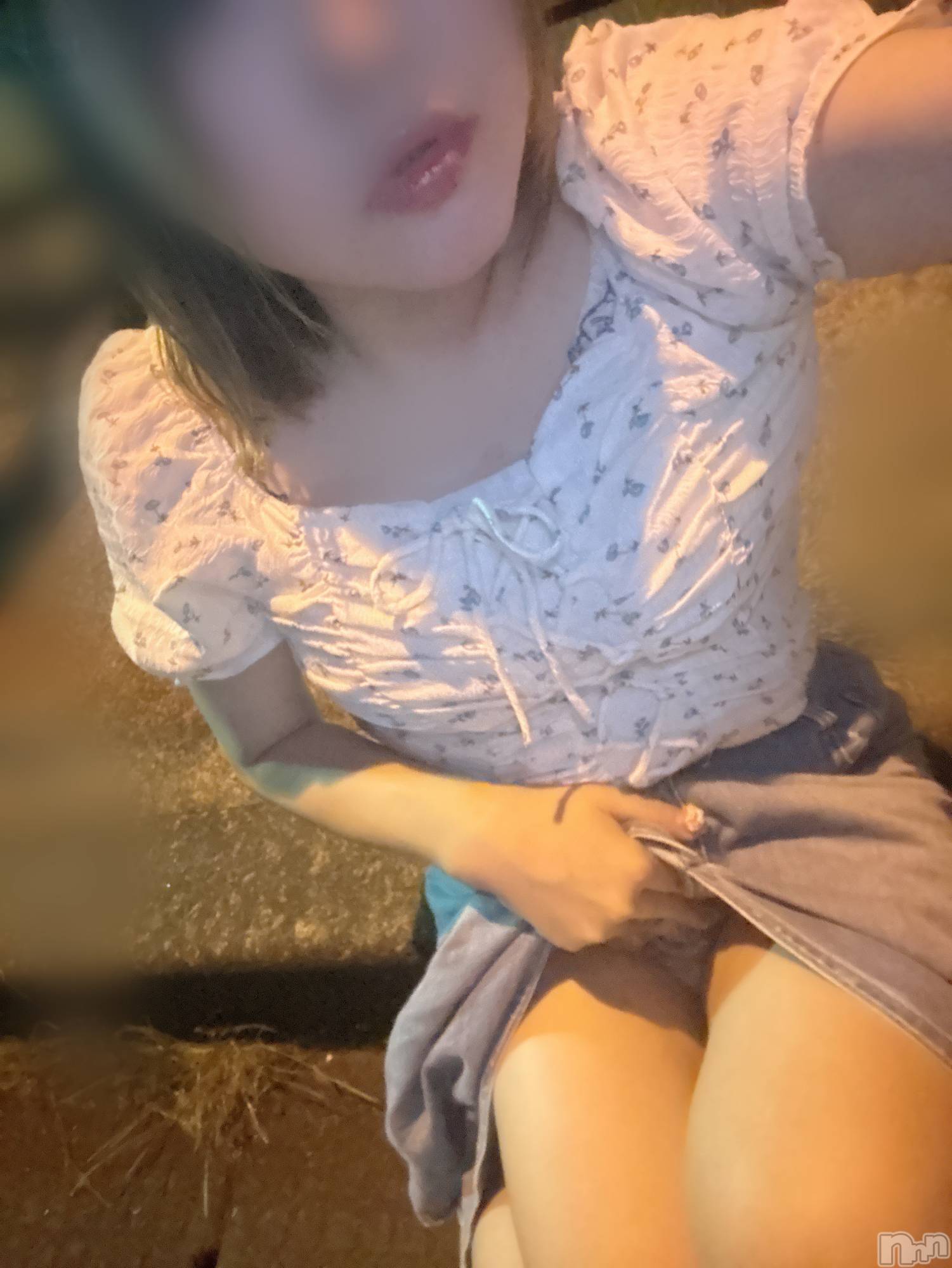 長岡人妻デリヘル長岡人妻市(ナガオカヒトヅマイチ)めい★プルプルの唇&ロリ顔(31)の2025年6月18日写メブログ「見えてなくない…😳？」