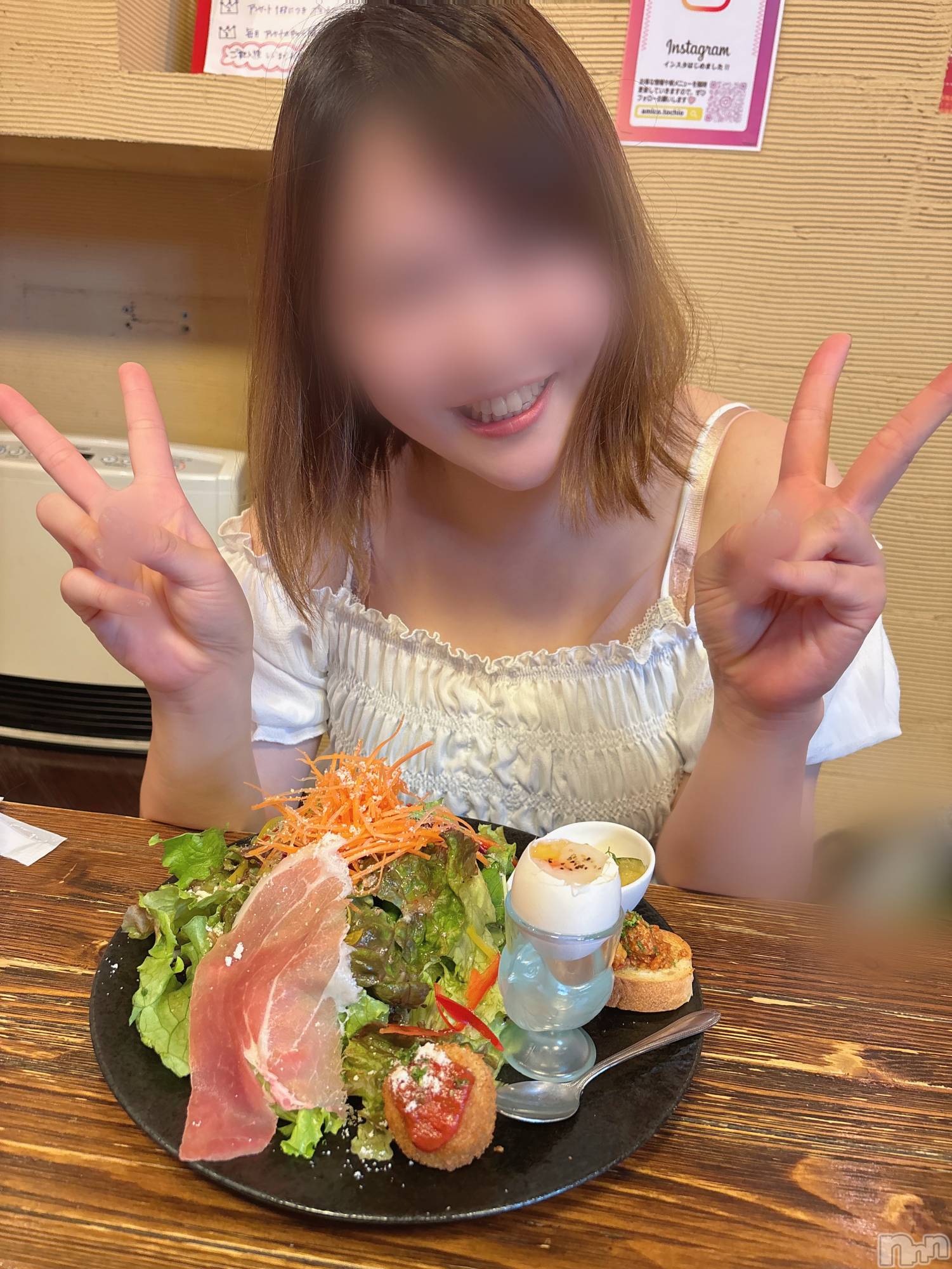 長岡デリヘル長岡人妻市(ナガオカヒトヅマイチ)めい★プルプルの唇&ロリ顔(31)の2025年6月23日写メブログ「夜のおんなです🙋‍♀️」