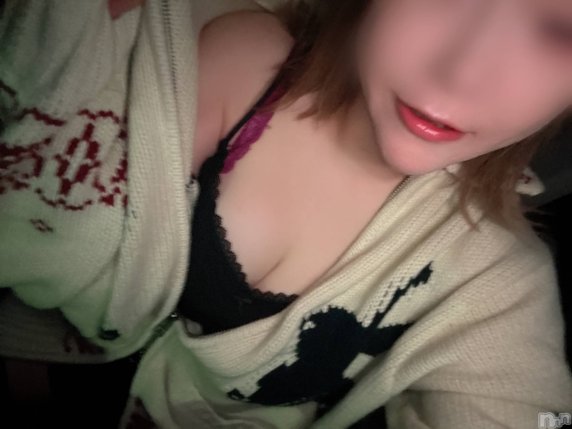 長岡デリヘル長岡人妻市(ナガオカヒトヅマイチ)めい★プルプルの唇&ロリ顔(31)の2025年10月15日写メブログ「すきです🙋‍♀️」