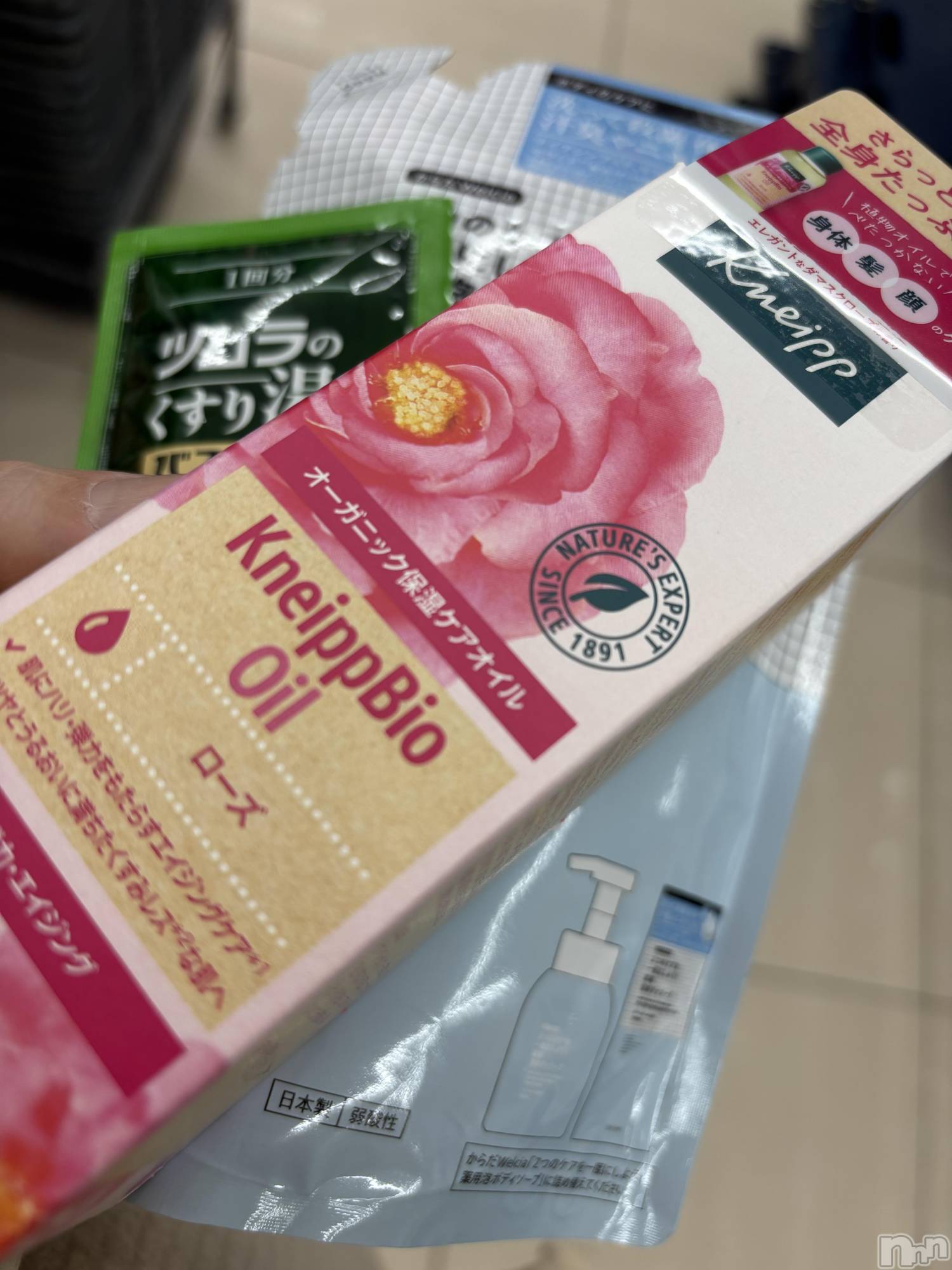 長岡デリヘル長岡人妻市(ナガオカヒトヅマイチ)めい★プルプルの唇&ロリ顔(31)の2025年11月21日写メブログ「深夜の魔力」