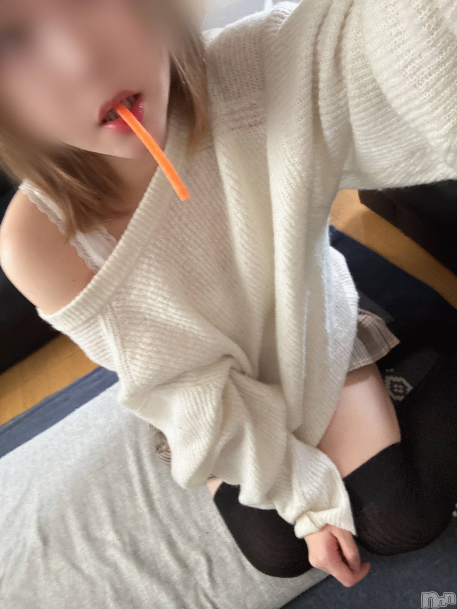 長岡デリヘル長岡人妻市(ナガオカヒトヅマイチ)めい★プルプルの唇&ロリ顔(31)の2025年12月14日写メブログ「にんじんについて」