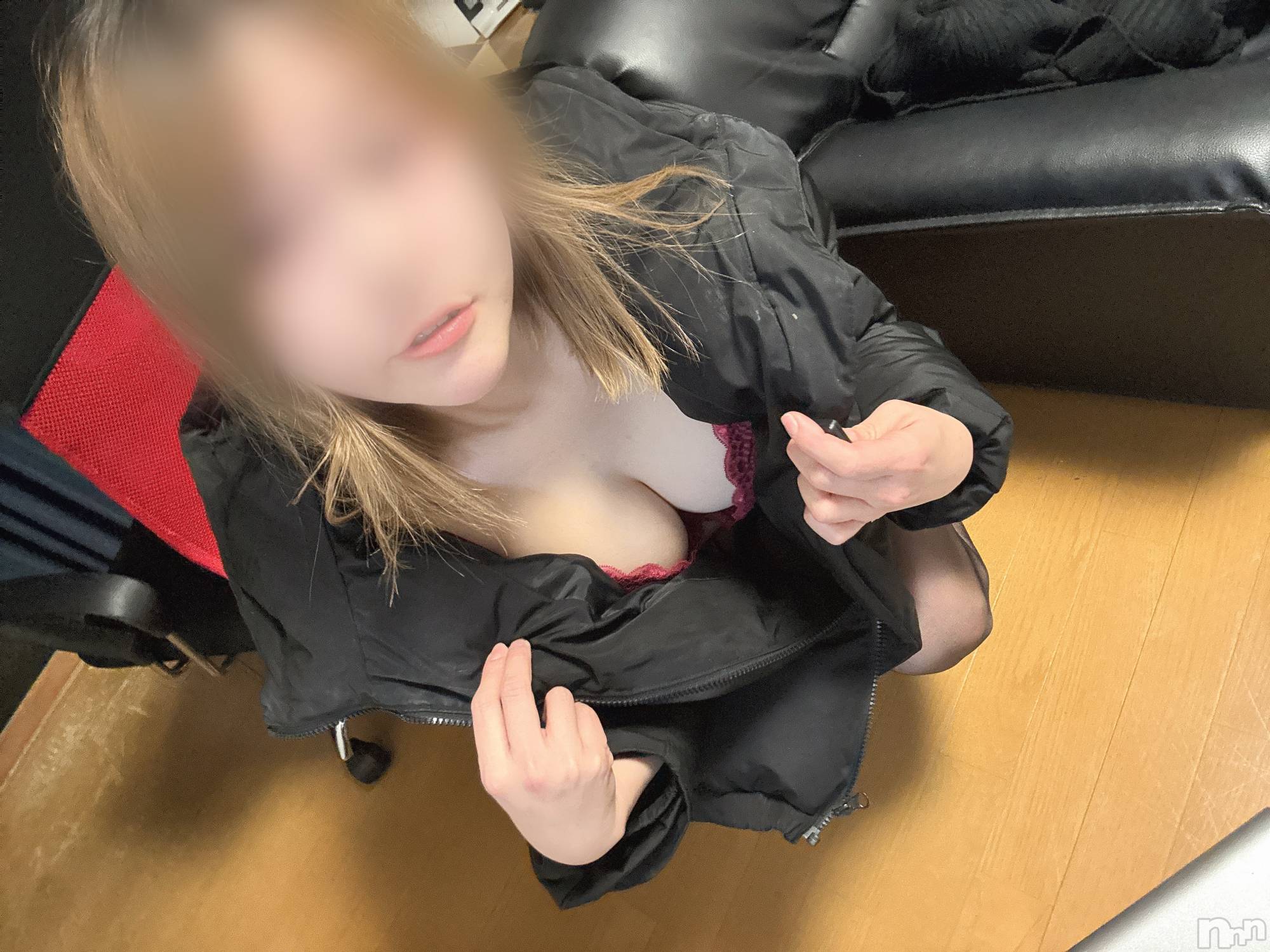 長岡デリヘル長岡人妻市(ナガオカヒトヅマイチ)めい★プルプルの唇&ロリ顔(31)の2025年12月27日写メブログ「こっちのけんとか」