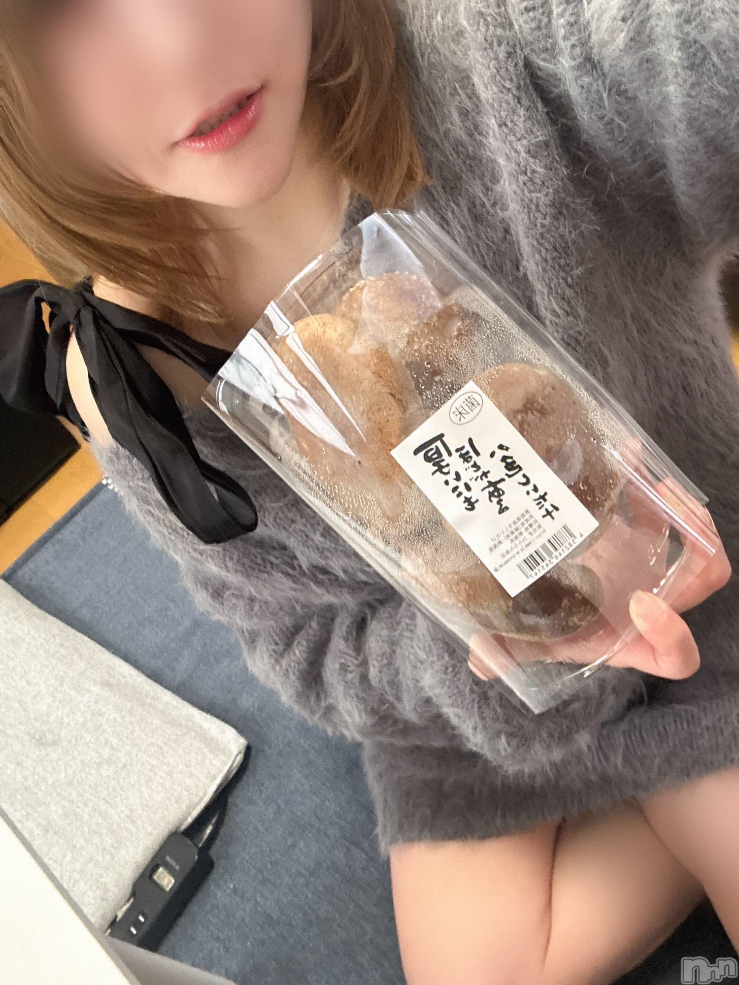 長岡デリヘル長岡人妻市(ナガオカヒトヅマイチ)めい★プルプルの唇&ロリ顔(31)の2026年2月11日写メブログ「見てよぉ」